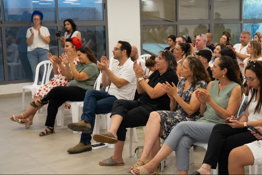 תמונה קבוצתית של בוגרי המחזור